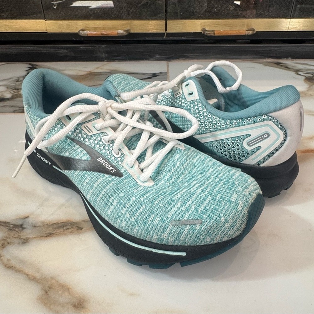 Brooks Women's Ghost 14 Light Aqua Blue/White Sneakers Size 7.5 Pickleball